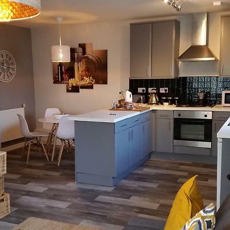 Апартаменти New Contemporary Flat Minutes From Airport & Nec Marston Green Екстер'єр фото