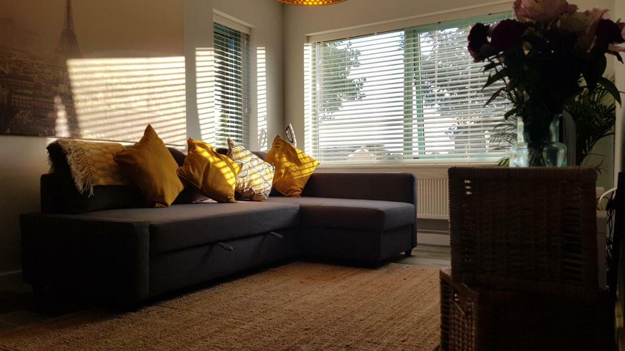 Апартаменти New Contemporary Flat Minutes From Airport & Nec Marston Green Екстер'єр фото