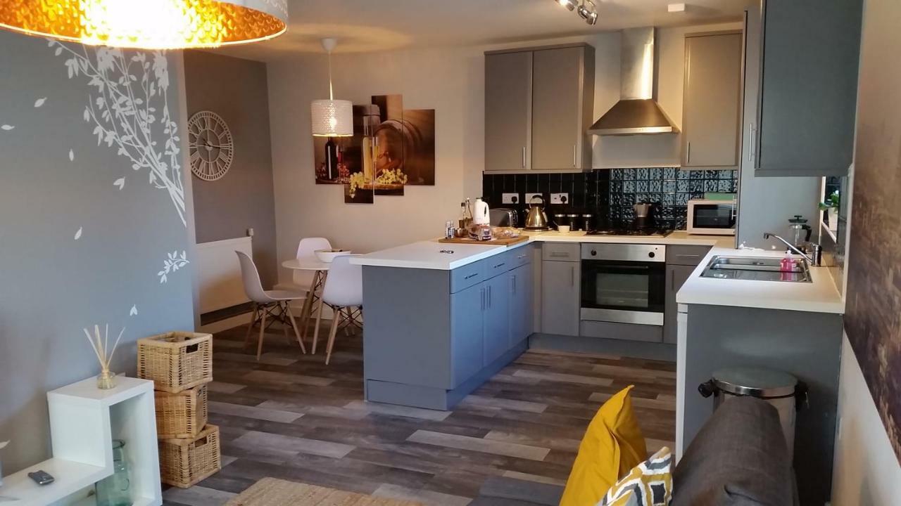 Апартаменти New Contemporary Flat Minutes From Airport & Nec Marston Green Екстер'єр фото